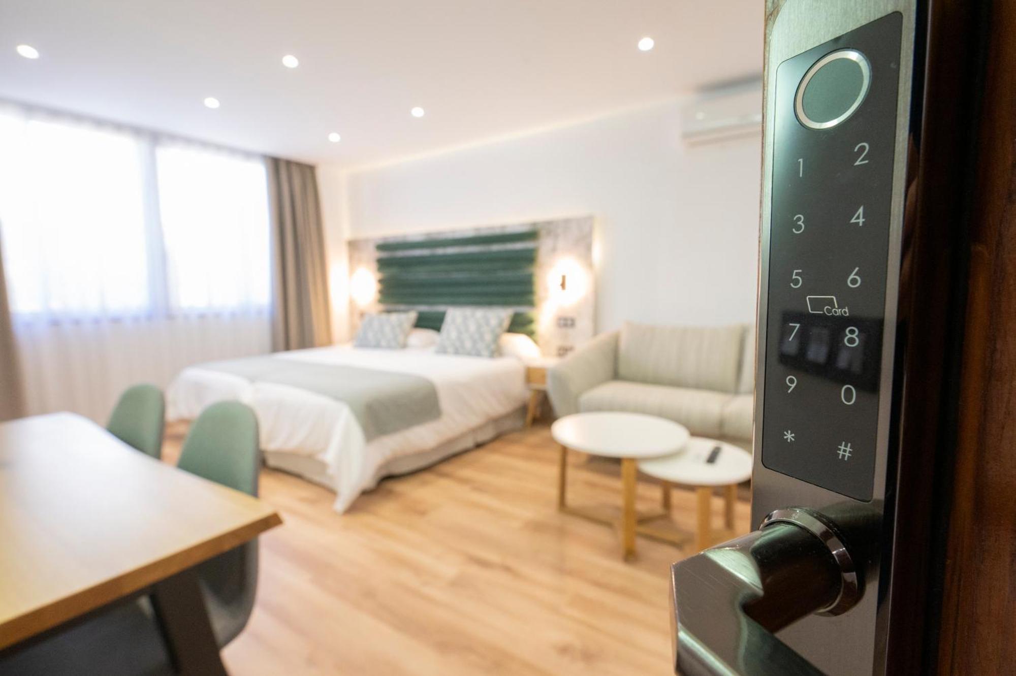 Laguna Home & Suites Σαν Κριστόμπαλ ντε Λα Λαγούνα Εξωτερικό φωτογραφία