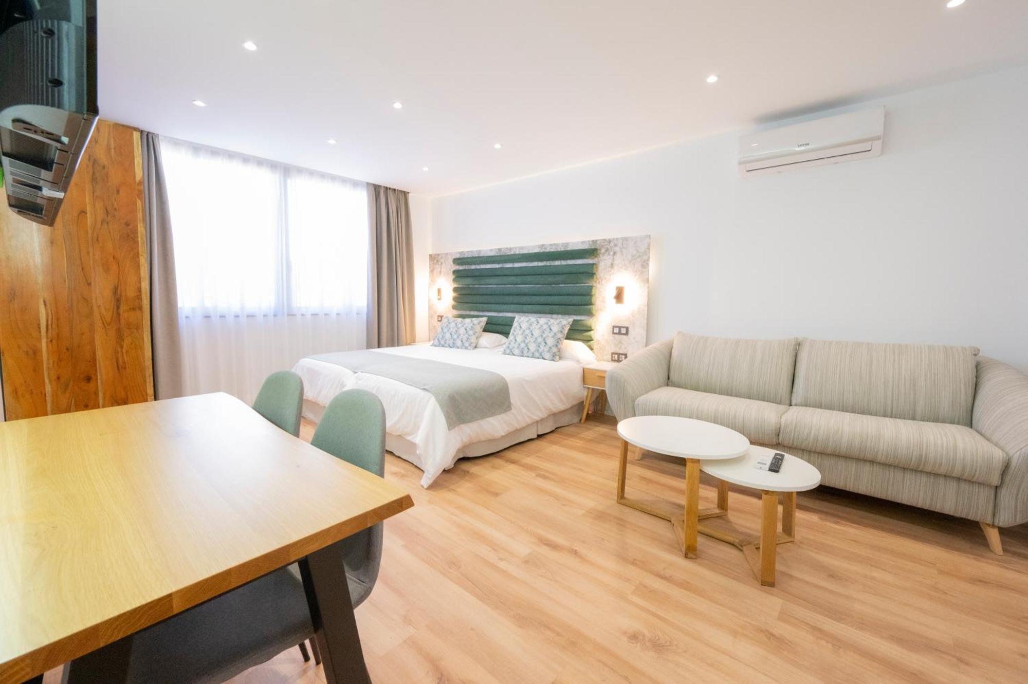 Laguna Home & Suites Σαν Κριστόμπαλ ντε Λα Λαγούνα Εξωτερικό φωτογραφία